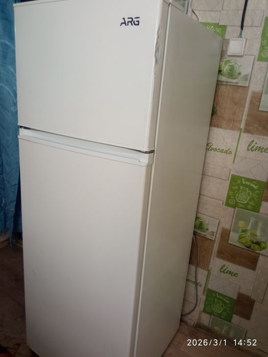 Холодильник  30.000