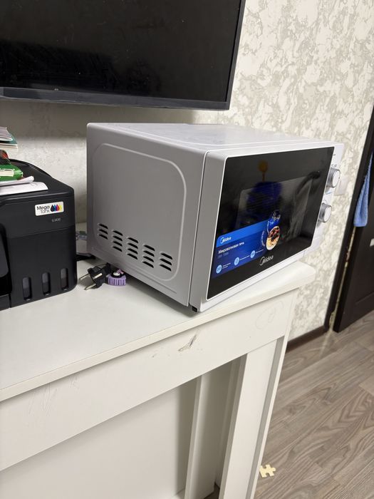 Микроволновая печь Midea MM720