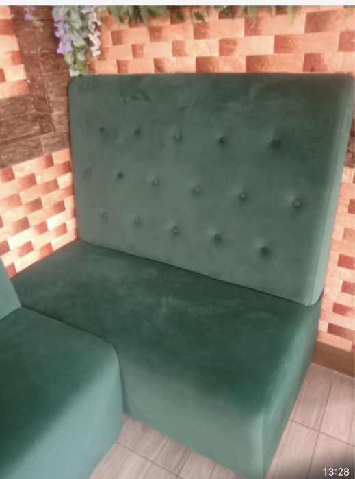 Продам диваны для кафе