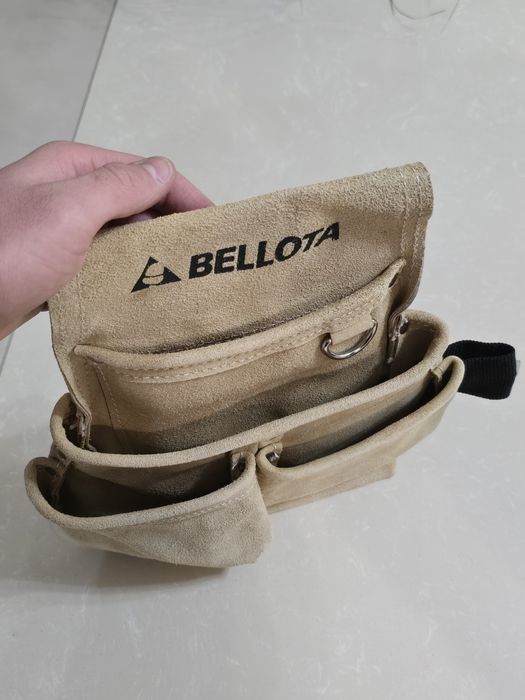 Borsă pentru dulgheri din piele,4 buzunare,prindere ruletă și ciocan