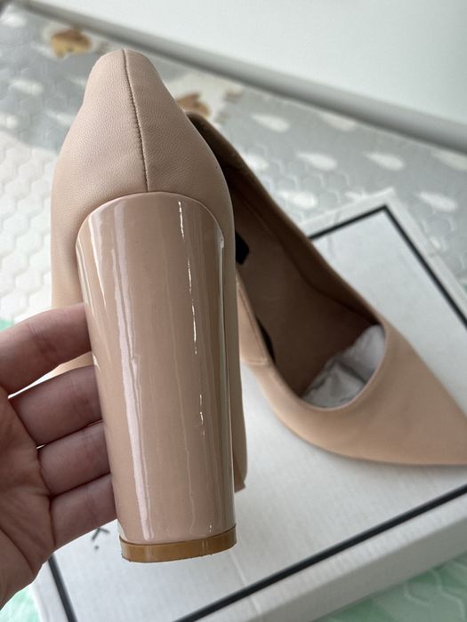 Туфли на каблуке бежевые