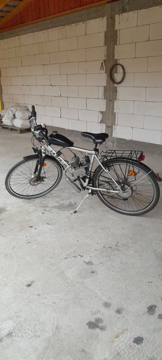 Bicicletă La Strada