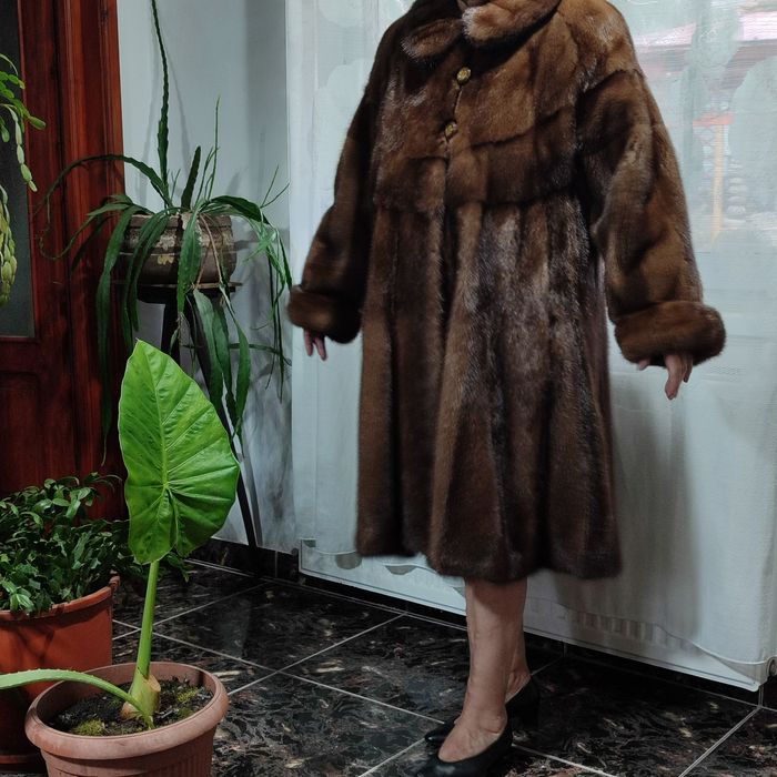 Eleganta si sofisticata , impecabila , exclusivista , VIZON  natural.