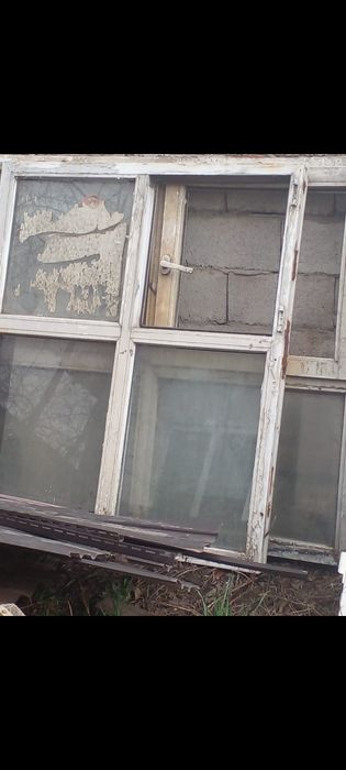 Продаю пластиковую двер