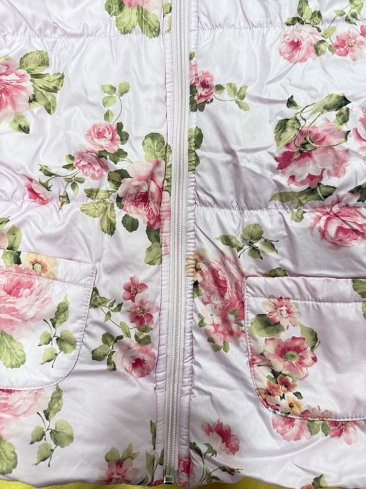 Курточки на девочку 4-5 лет