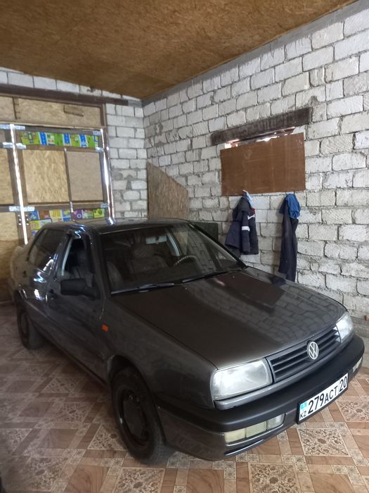 Продам Volkswagen Vento в отличном состояние.