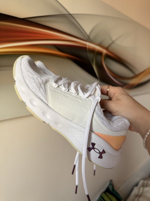 Дамски маратонки Under Armour