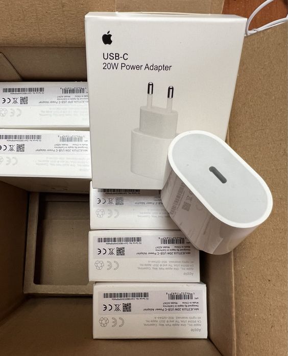 Зарядно оригинално за iPhone 17 Pro/iPhone 17 Pro Max 20W FAST CHARGER