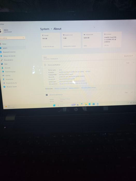 De vanzare laptop hp i5 , 17 inchi 8 gb ram,1 gb placa video