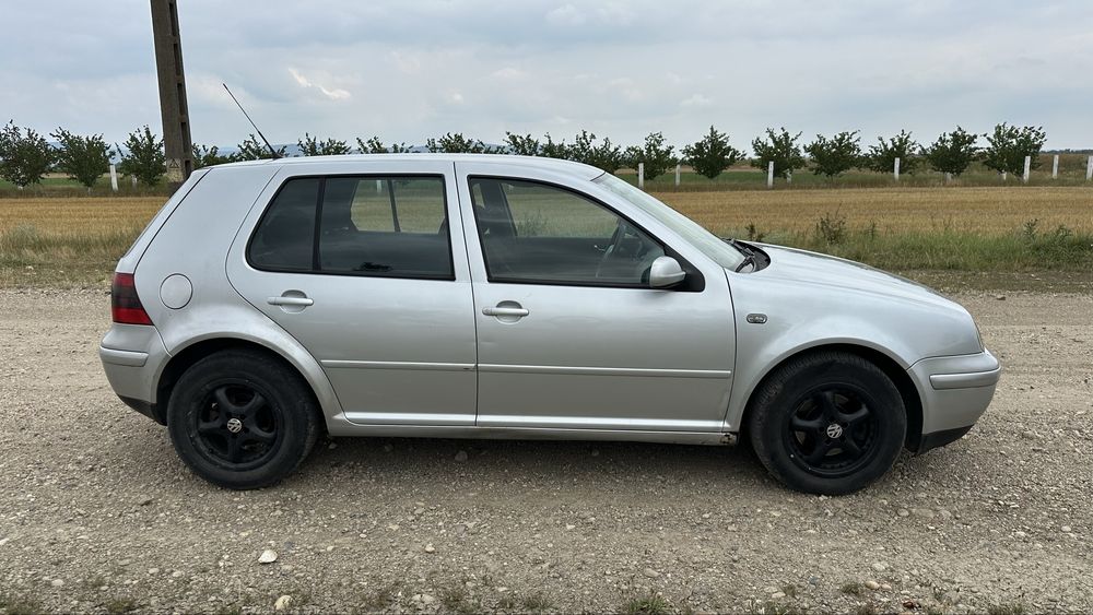 VOLKSWAGEN Golf 2000 — imagine 4