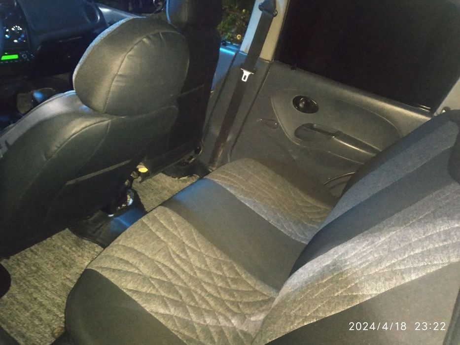 Matiz 2010  yangi chexol sideniya gupkalar almashgan holati zor.