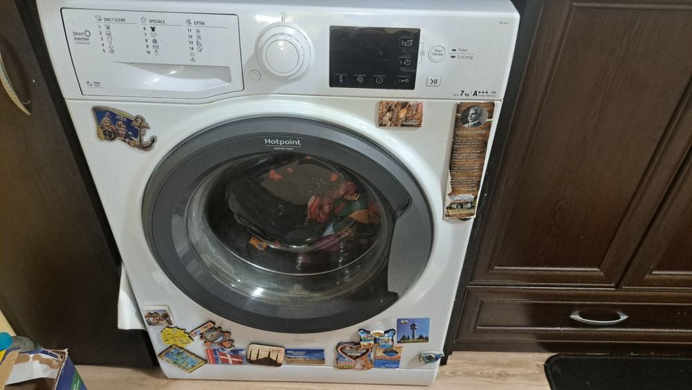 Пералня  Аристон Хотпоинт 7кг А+++ 250 лв