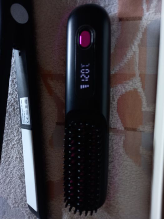 Плойка утюжок расчёска