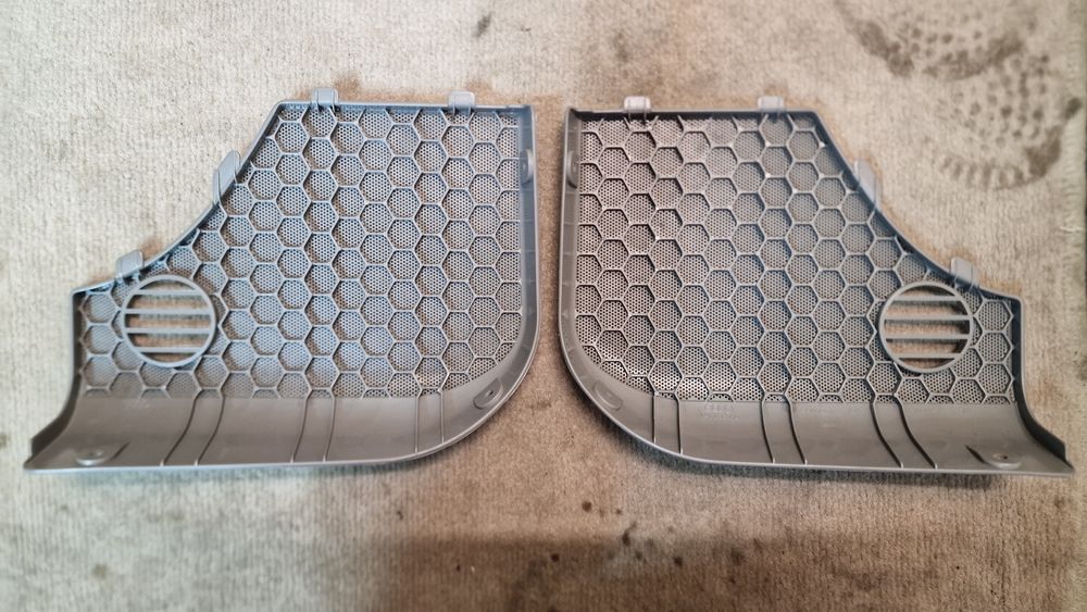 Накладки на динамики audi C4