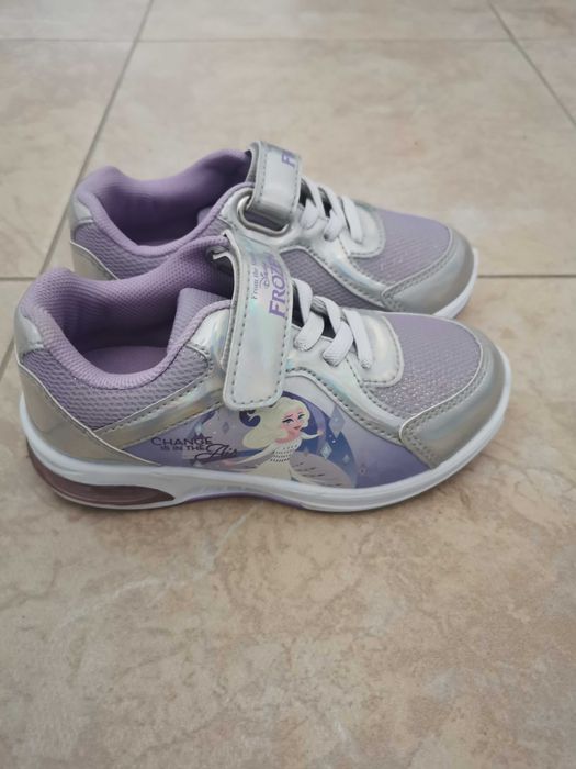 Светещи детски маратонки