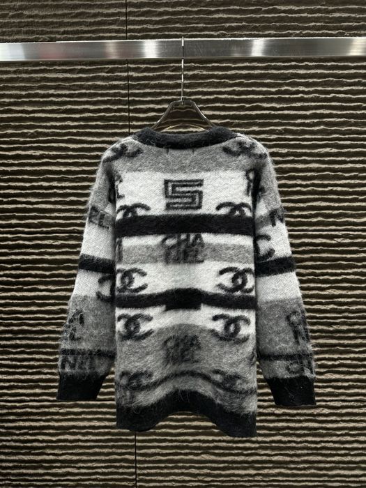 Bluza Chanel noua