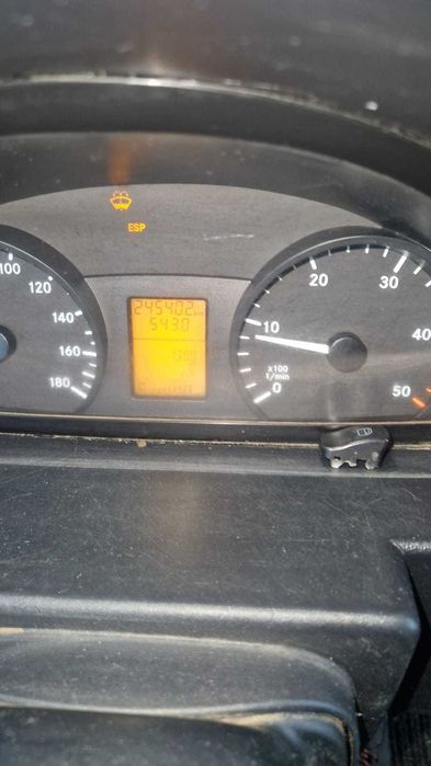 Vând sau schimb Mercedes sprinter an 2008