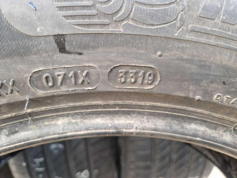 4 Michelin R17 215/60
летни гуми 
DOT3319