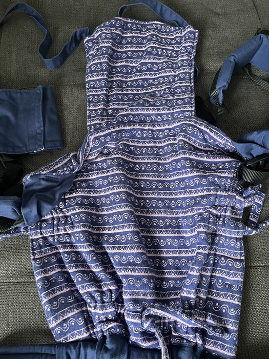 Marsupiu Radira more magic geometric roz.