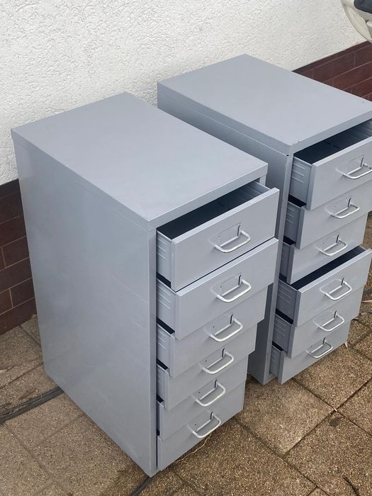 Dulapuri pt scule/ acte