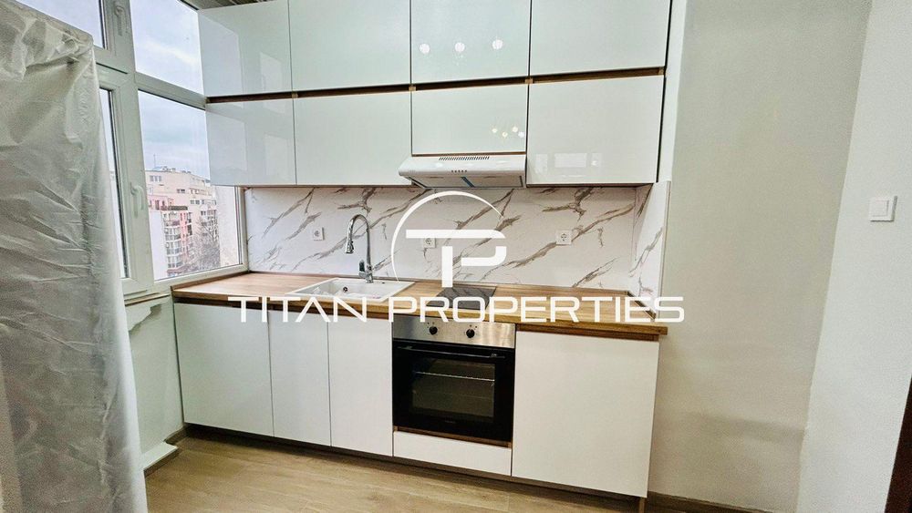 Дава се под наем Тристаен апартамент в Бургас, Лазур - 100 кв.м за 747.66 € - Снимка #1