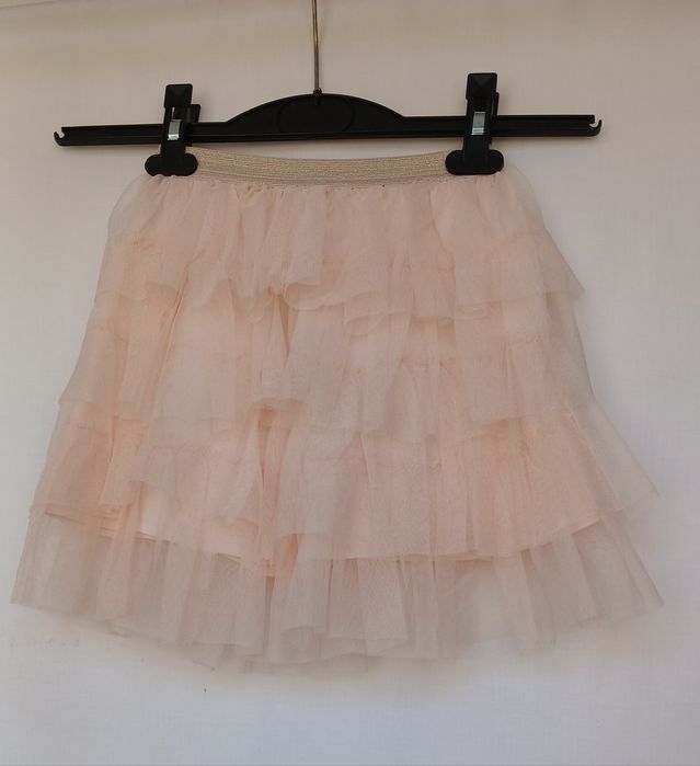 Детски поли за всякакъв повод красиви и стилни.