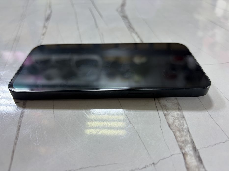 Iphone 13 256gb в отличном состоянии