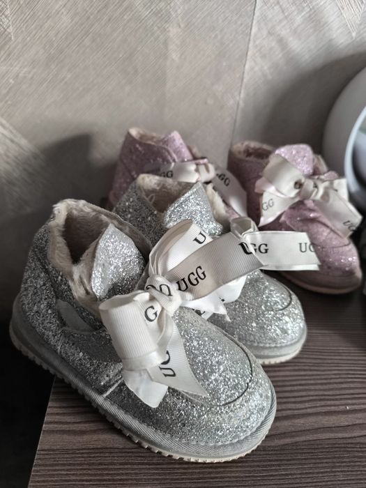 Продам много детской обуви