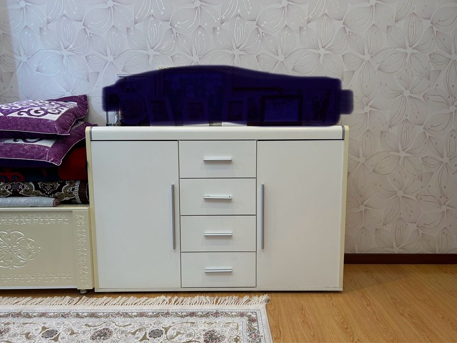 Продаю спальный гарнитур