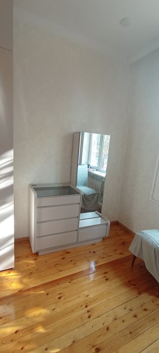 Uy kuchirish mebil yigib berish tashish qayta urnatish