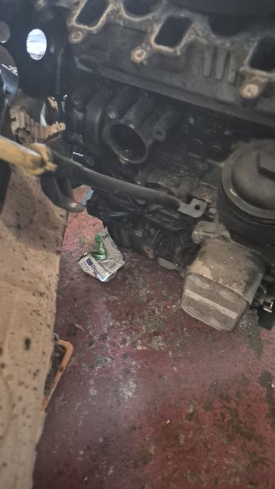 Vând bloc motor 1.6 tdi CAY