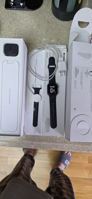 Продаётся часы 5  WATCH