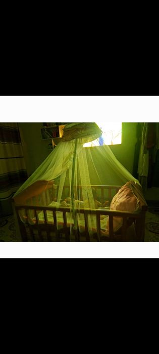 Манеж с люлькой.