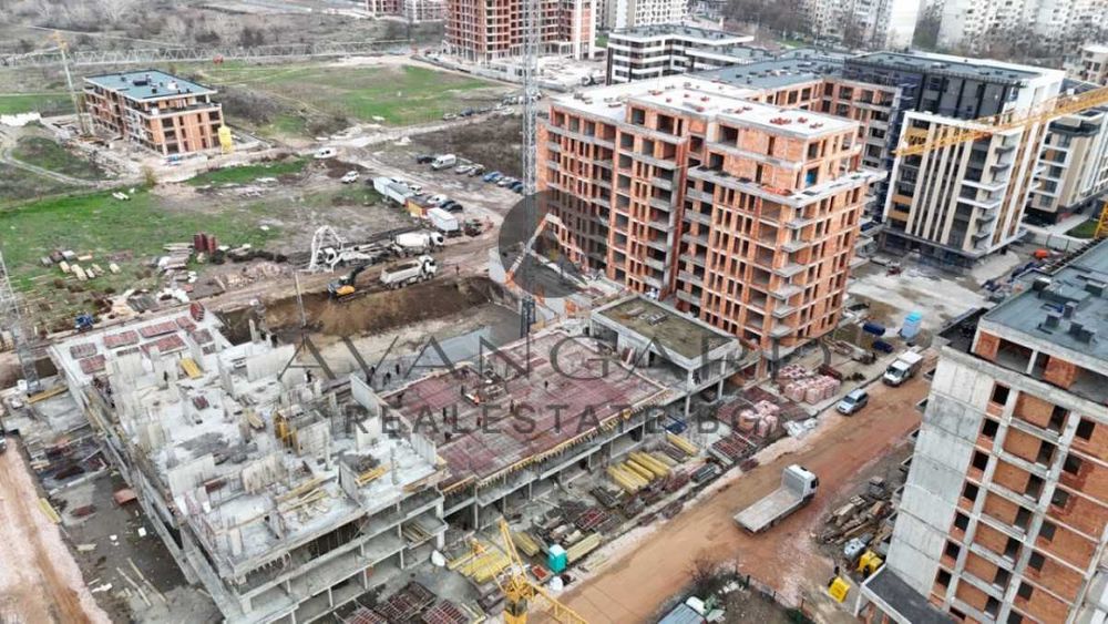 оф.24785 Тристаен апартамент пред акт 14/ Смирненски