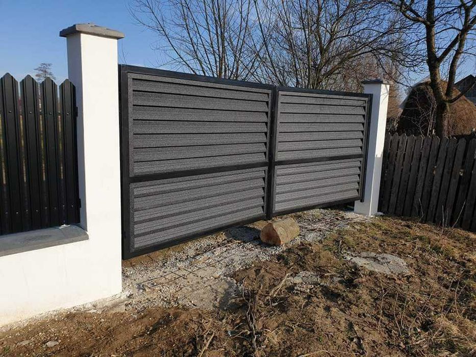 Garduri si porti din panouri stil jaluzele si alte modele disponibile