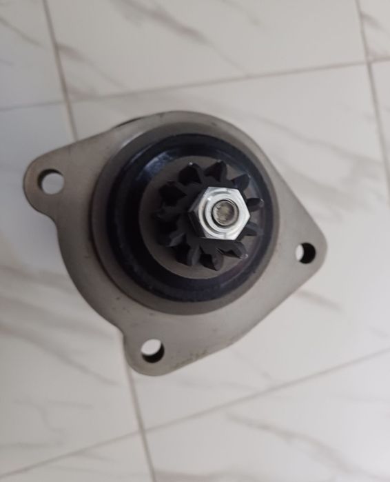 Стартер  либхер продам