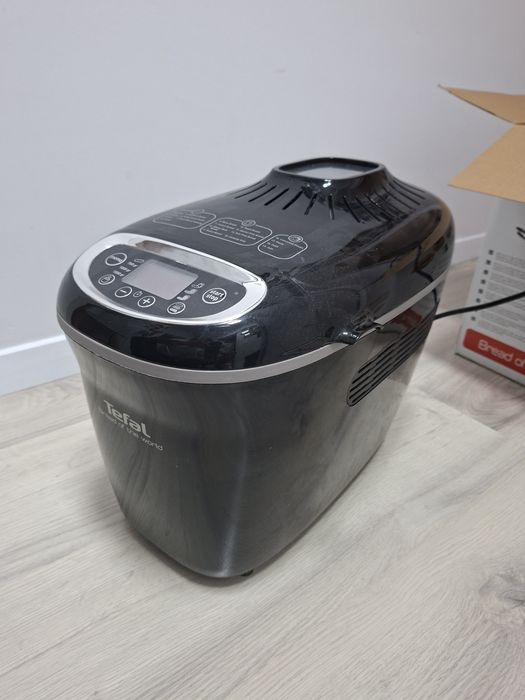 Mașina de paine Tefal