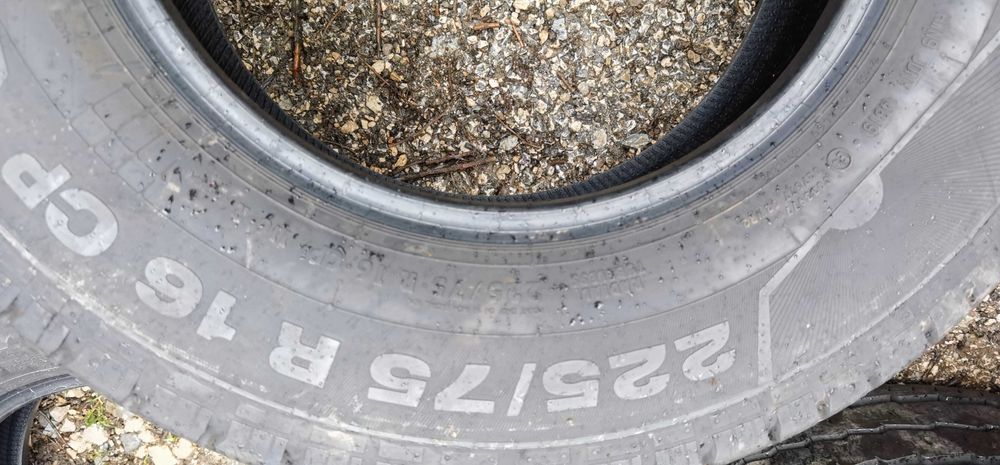 Като НОВИ 225 75 R16C Continental