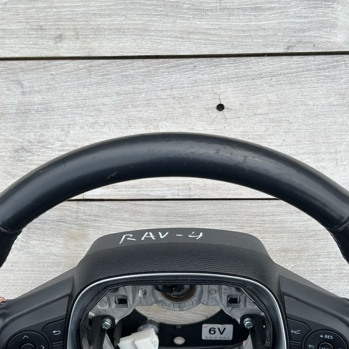 Волан Toyota Rav 4 Тойота рав 4 волан V генерация 2020/ 2024