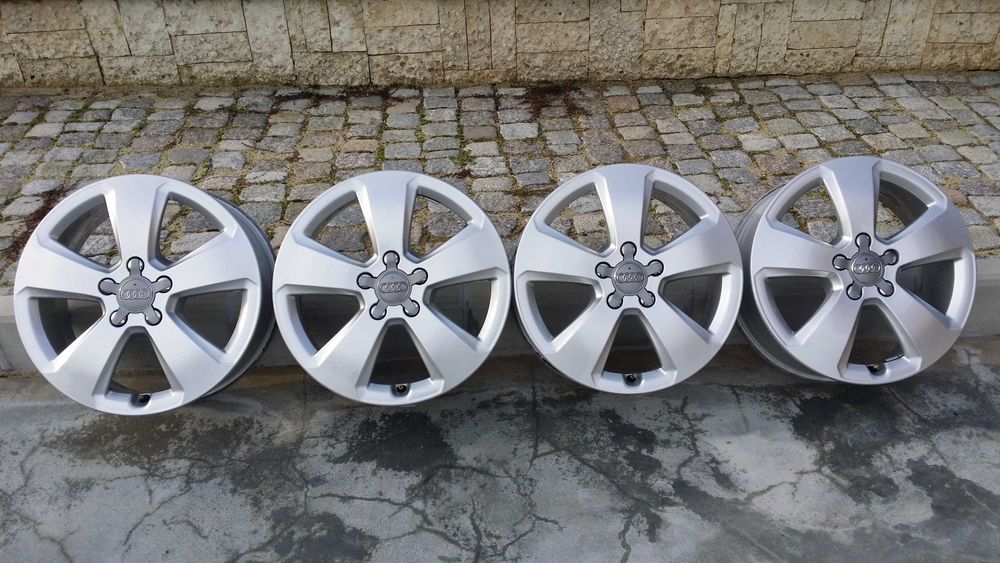 Оригинални лети джанти от Audi A3 5х112, 6J x 17H2 ET48.