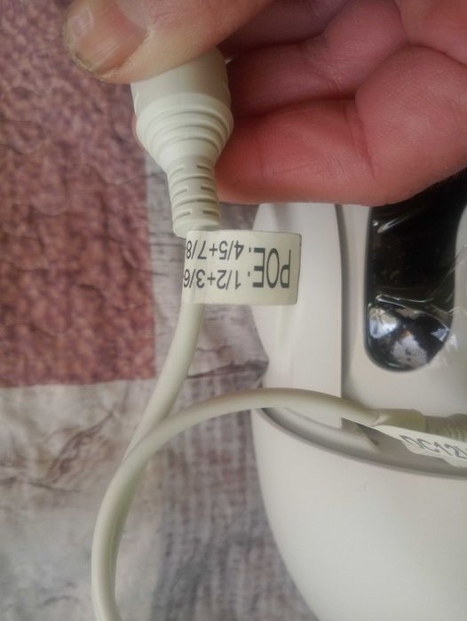 Продавам  нова POE wifi ip камера за видео наблюдение за външен монтаж