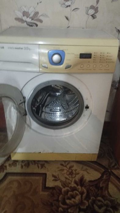Продам стиральную машинку