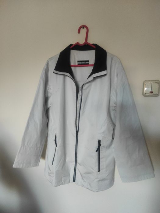 Geci moderne, usoare si foarte practice