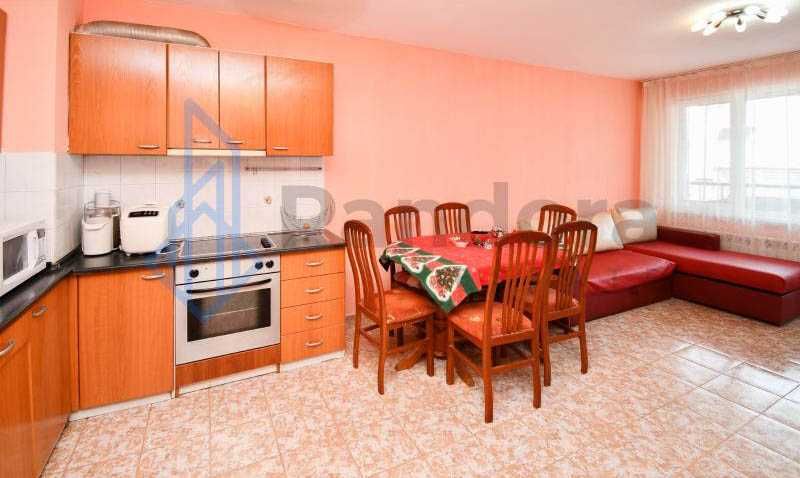 Дава се под наем Тристаен апартамент в София, Център - 94 кв.м за 525 € - Снимка #1