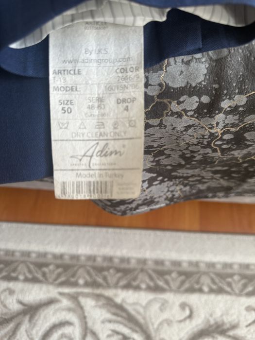 Продам мужской костюм