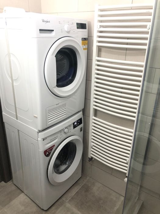 Vând Garsonieră decomandată  Judetean