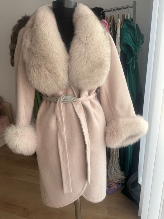 Palton Alpaca cu vulpe