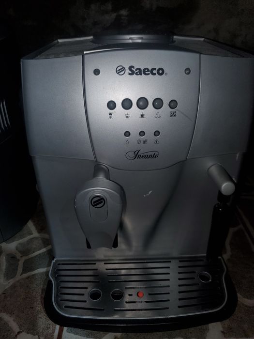 Delonghi.expresor cu pasile