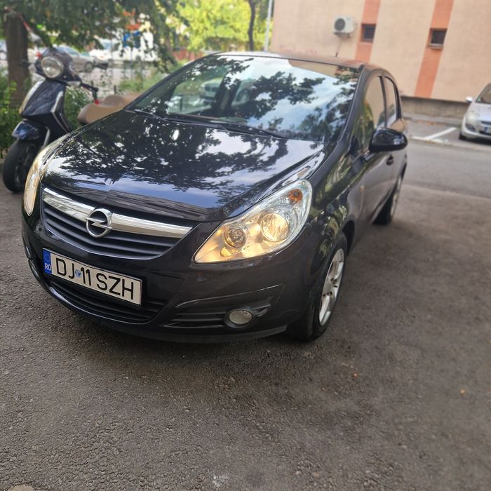 Opel Corsa 1.2 Benzină • 2008 • 106.000 km