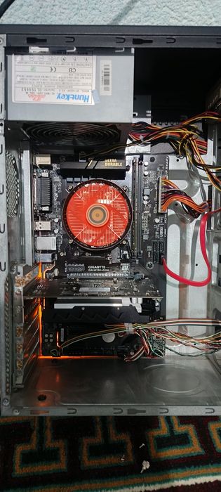 Системны блок DDR4 Gigabyte